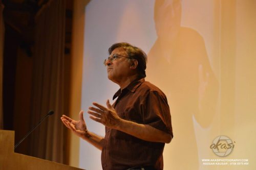 Dr-Pervaiz-Hoodbhoy-speaking-at-Faiz-Am n-Mela-2014.jpg2 