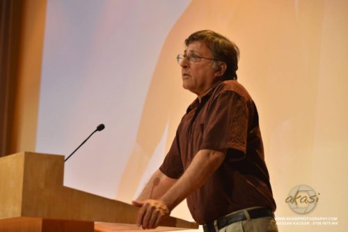 Dr-Pervaiz-Hoodbhoy-speaking-at-Faiz-Am n-Mela-2014.jpg5 