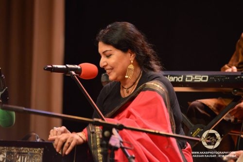 Rekha-Surya-performing-at-Faiz-Am n-Mela-2014.jpg7 