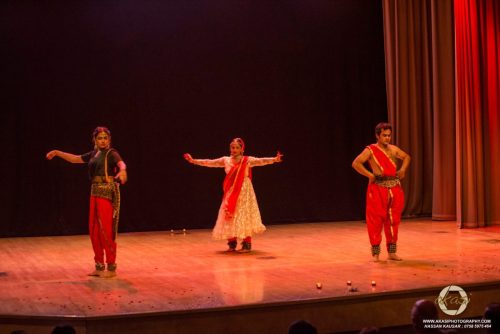 Sheema-Kirmani-and-troupe.jpg-2